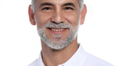 Dr. Jesus Bernal answers common neck, back, and mobility questions for Tucson patients at MueveFlex Wellness Center
